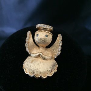 Vintage ULTRA Angel Brooch / Pin